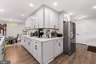 4951 Roslyn Rd, Annandale, VA 22003 - Photo 12