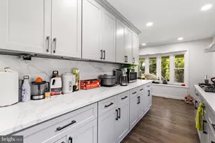 4951 Roslyn Rd, Annandale, VA 22003 - Photo 14