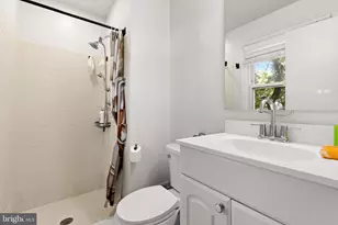 4951 Roslyn Rd, Annandale, VA 22003 - Photo 22