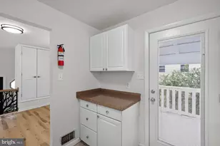 7608 Devries Dr, Lorton, VA 22079 - Photo 10
