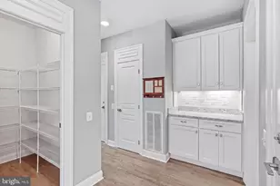 2785 Marshall Lake Dr, Oakton, VA 22124 - Photo 22