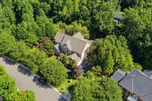 2785 Marshall Lake Dr, Oakton, VA 22124 - Photo 2