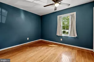 8400 Penshurst Dr, Springfield, VA 22152 - Photo 18