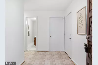 7211 Vistas Lane, McLean, VA 22101 - Photo 6