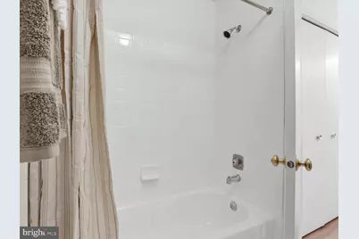 7211 Vistas Lane, McLean, VA 22101 - Photo 22