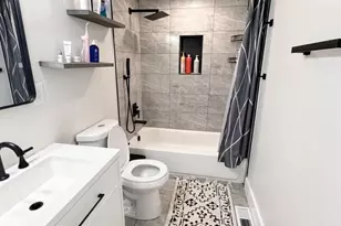 8107 Brown Ct, Alexandria, VA 22306 - Photo 12