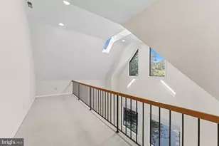 7337 Hooking Rd, McLean, VA 22101 - Photo 30