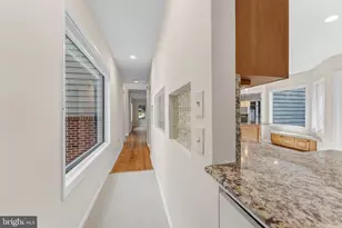 7337 Hooking Rd, McLean, VA 22101 - Photo 24