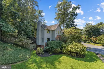 7337 Hooking Road, McLean, VA 22101 - Photo 2