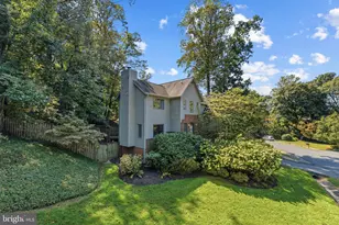 7337 Hooking Rd, McLean, VA 22101 - Photo 2