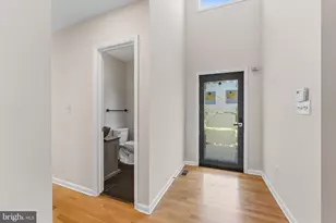7337 Hooking Rd, McLean, VA 22101 - Photo 10
