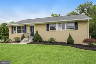 5701 Ottawa Rd, Centreville, VA 20120 - Photo 2