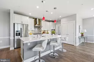 2319 Field Point Rd, Herndon, VA 20171 - Photo 2