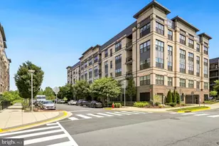 2319 Field Point Rd, Herndon, VA 20171 - Photo 6