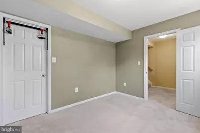 13129 Englishwood Lane, Fairfax, VA 22033 - Photo 36