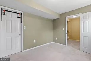 13129 Englishwood Ln, Fairfax, VA 22033 - Photo 36