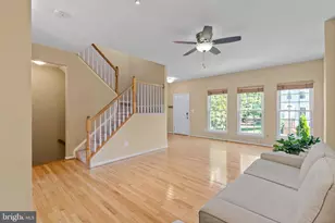 13129 Englishwood Ln, Fairfax, VA 22033 - Photo 4