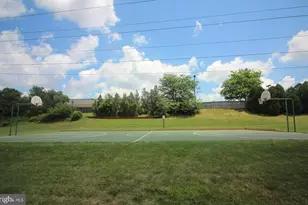 13129 Englishwood Ln, Fairfax, VA 22033 - Photo 44