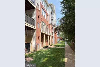 11503 Sperrin Circle #302, Fairfax, VA 22030 - Photo 2