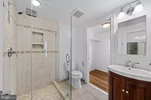 703 Dranesville Rd, Herndon, VA 20170 - Photo 16