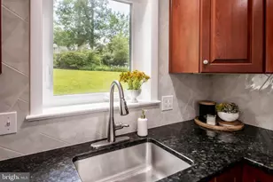 3115 Shadeland Dr, Falls Church, VA 22044 - Photo 8