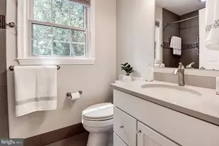 2669 Oakton Glen Dr, Vienna, VA 22181 - Photo 36