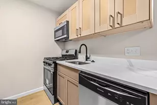 7711 Donnybrook Ct, Annandale, VA 22003 - Photo 10