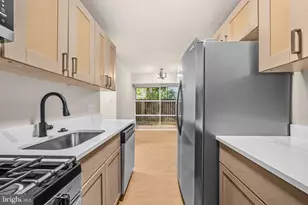 7711 Donnybrook Ct, Annandale, VA 22003 - Photo 12
