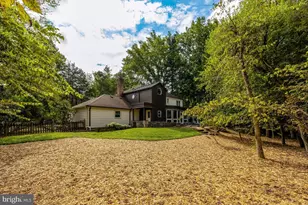 920 Holly Run Ct, Great Falls, VA 22066 - Photo 6