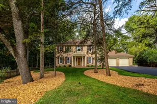 920 Holly Run Ct, Great Falls, VA 22066 - Photo 1