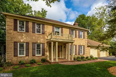920 Holly Run Court, Great Falls, VA 22066 - Photo 2