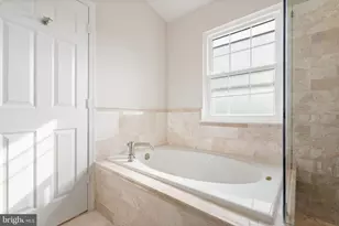 6510 Kelsey Point Cir, Alexandria, VA 22315 - Photo 36