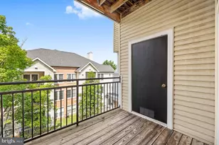 4137 Fountainside Ln, Fairfax, VA 22030 - Photo 22