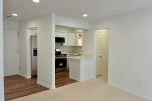 5772 Rexford Ct, Springfield, VA 22152 - Photo 4