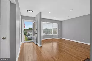 4135 Weeping Willow Ct, Chantilly, VA 20151 - Photo 2