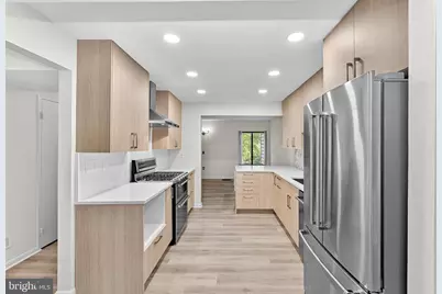 11545 Hearthstone Court, Reston, VA 20191 - Photo 12