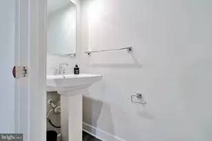 7849 Francis Dickens Ln, Annandale, VA 22003 - Photo 14