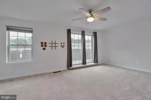 7849 Francis Dickens Ln, Annandale, VA 22003 - Photo 12