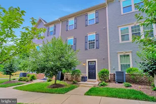 7849 Francis Dickens Ln, Annandale, VA 22003 - Photo 1