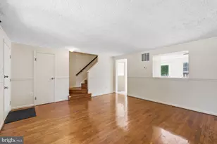 6989 Villa-Del-Rey Ct, Springfield, VA 22150 - Photo 2