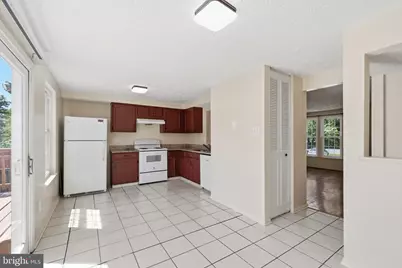 6989 Villa Del Rey Court, Springfield, VA 22150 - Photo 4