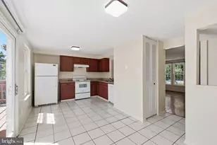 6989 Villa-Del-Rey Ct, Springfield, VA 22150 - Photo 4