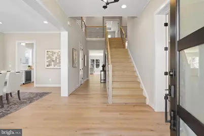 318 Center Street N, Vienna, VA 22180 - Photo 4