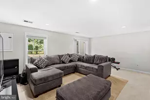 8942 Astongale Ct, Springfield, VA 22152 - Photo 10
