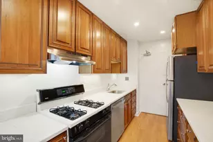 6621 Wakefield Dr, Alexandria, VA 22307 - Photo 8
