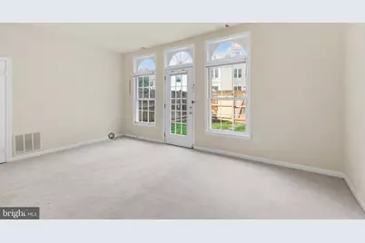 7810 Lake Pleasant Drive, Springfield, VA 22153 - Photo 12