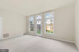 7810 Lake Pleasant Dr, Springfield, VA 22153 - Photo 12