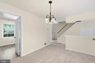 7810 Lake Pleasant Dr, Springfield, VA 22153 - Photo 8