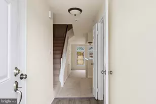 7810 Lake Pleasant Dr, Springfield, VA 22153 - Photo 4