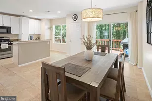 4749 Thornbury Dr, Fairfax, VA 22030 - Photo 4